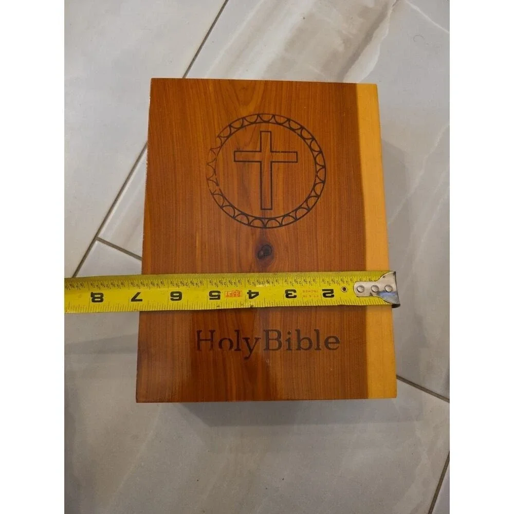 Holy Bible 1976 Prince of Peace Memorial Edition Concord Bible‎ Wooden Cedar C1
